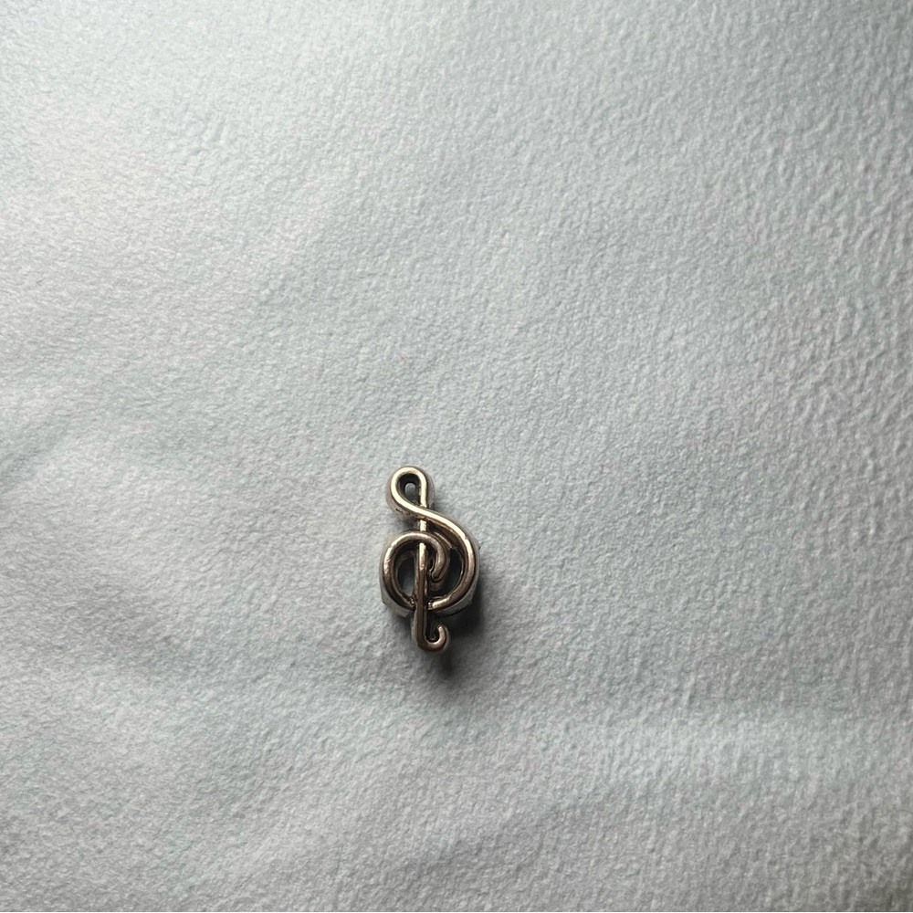Music Note Charm - Picture 2 of 2